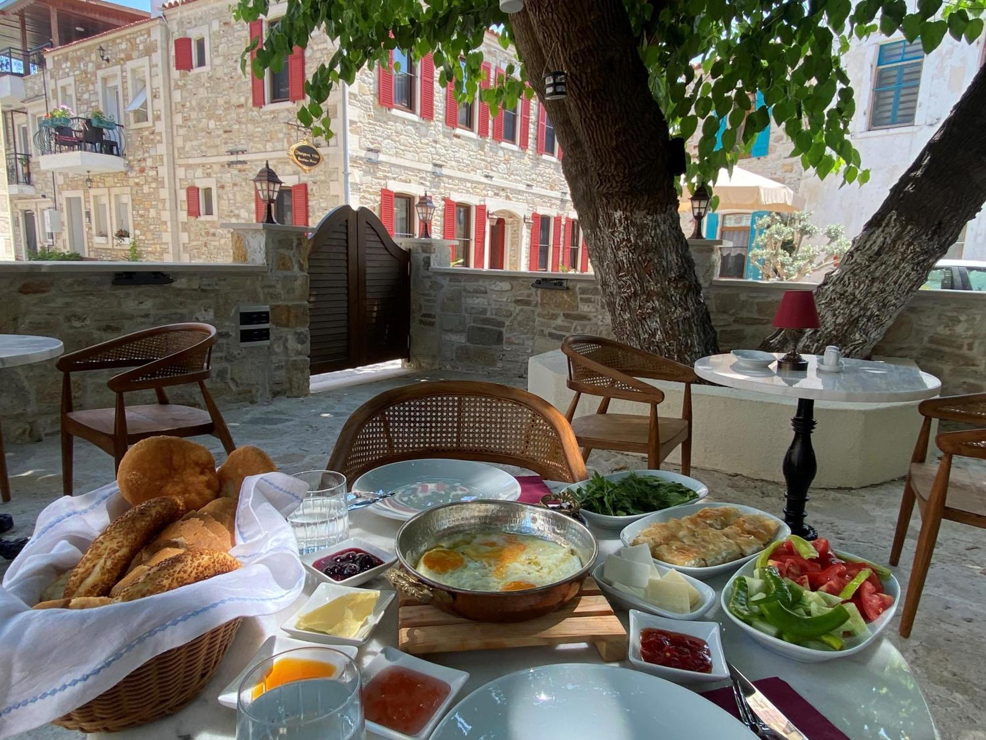 Dionysos 1789 Boutique Hotel Fokaja Zewnętrze zdjęcie